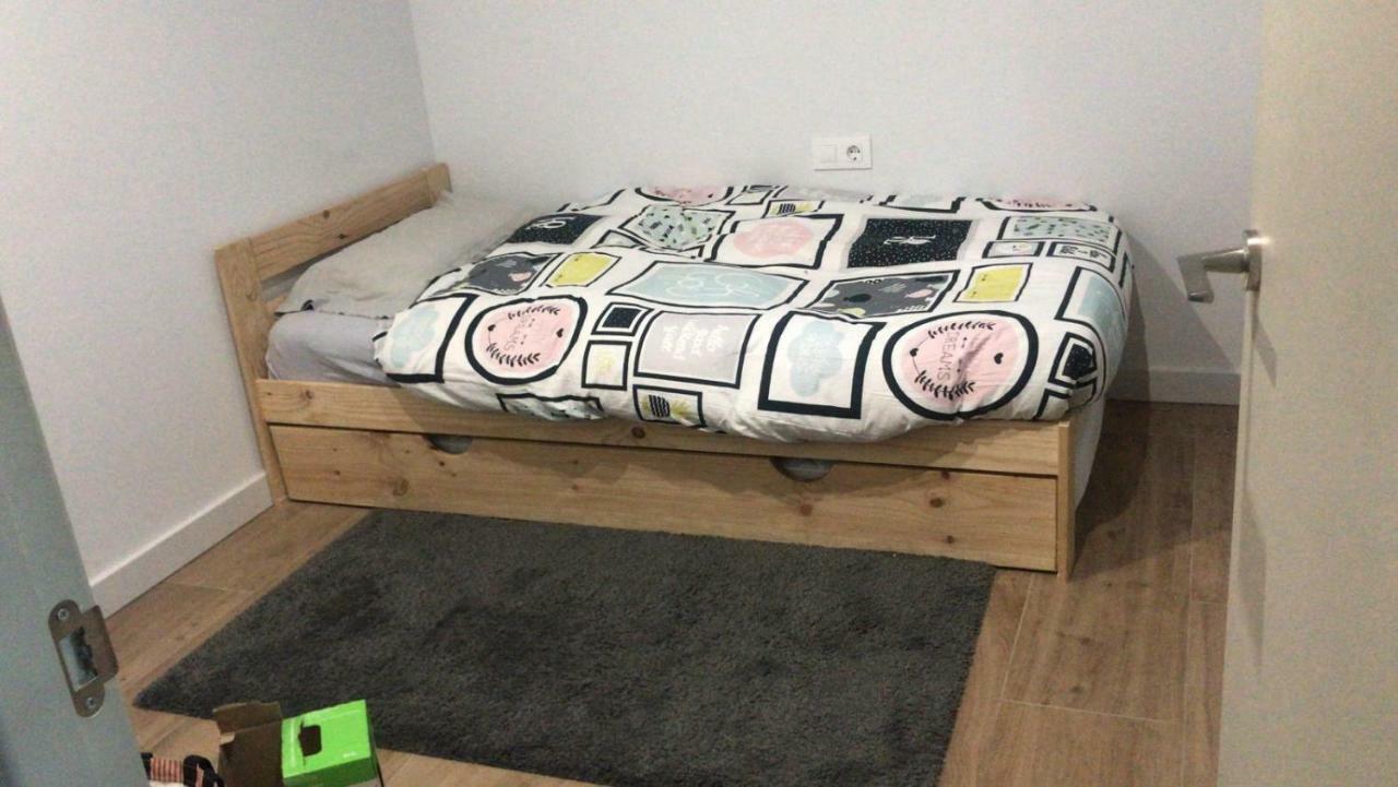 Apartamento Centrico En Олот Экстерьер фото